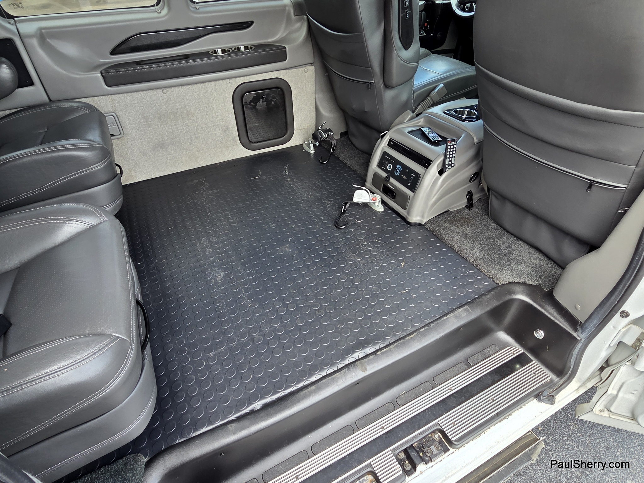 chevrolet express cargo 2020 1GCWGBFG1L1154334 image chevrolet express cargo 2020 1GCWGBFG1L1154334 image